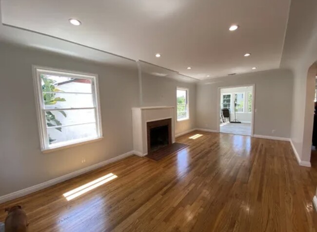 Building Photo - 147 El Nido Ave