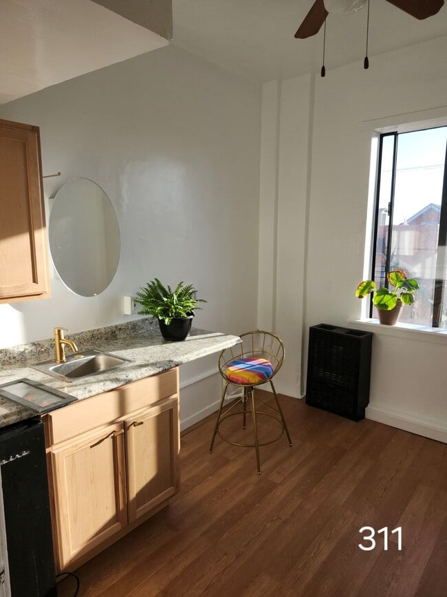 ESTUDIO - 101 Dudley Ave