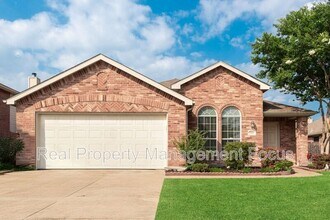 Building Photo - 1004 Trickham Dr