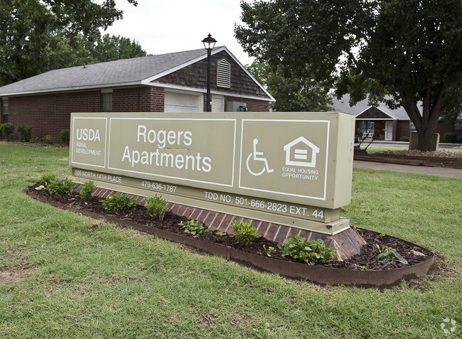 Foto del edificio - Rogers Apartments