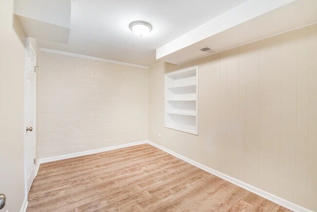 Foto del edificio - 3964 Somerdale Ln