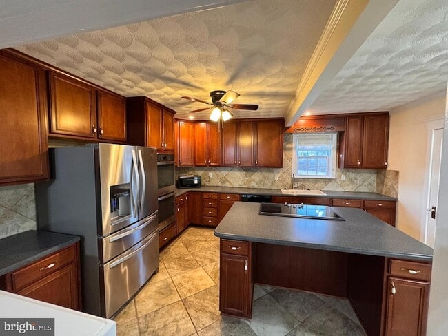 Building Photo - 1558 Zachary Taylor Hwy