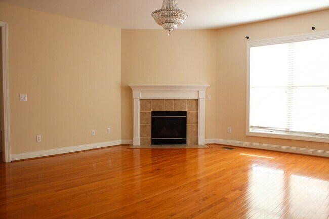 Building Photo - Spacious Brick Home at Twelve Stones