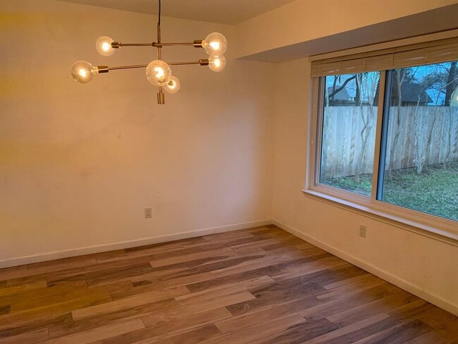 Foto del edificio - 4404 Bouvet Ct