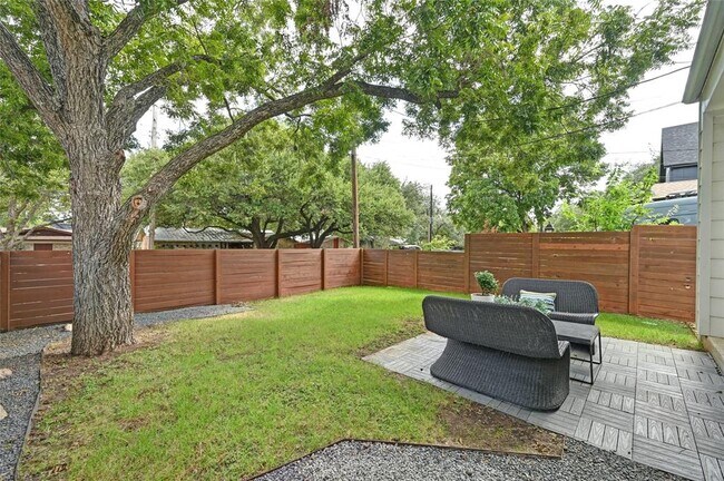 Foto del edificio - 2502 Southland Dr