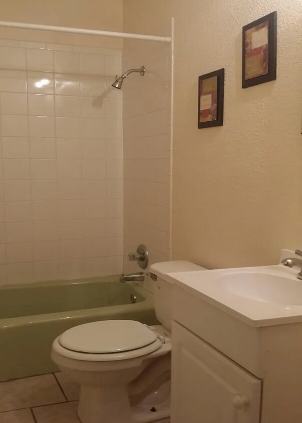 Foto del edificio - 4025 Vanette Ln