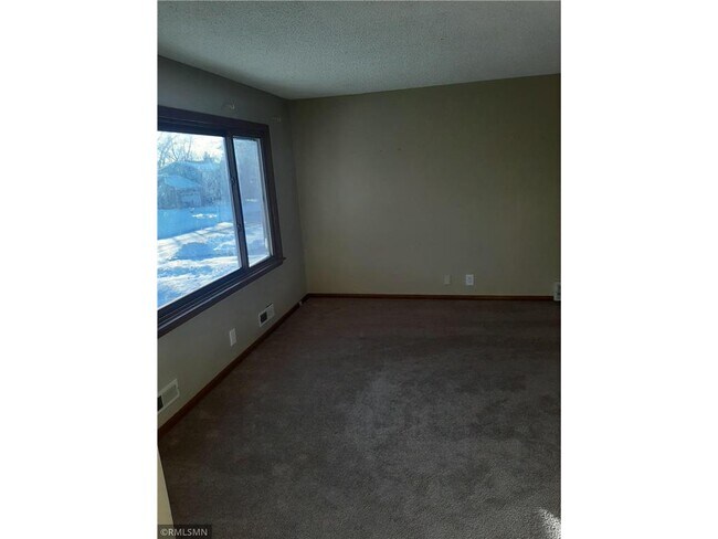 Building Photo - 6928 45th Pl N