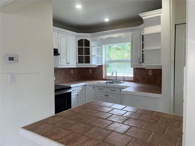 Foto del edificio - 13017 SW 18th Terrace
