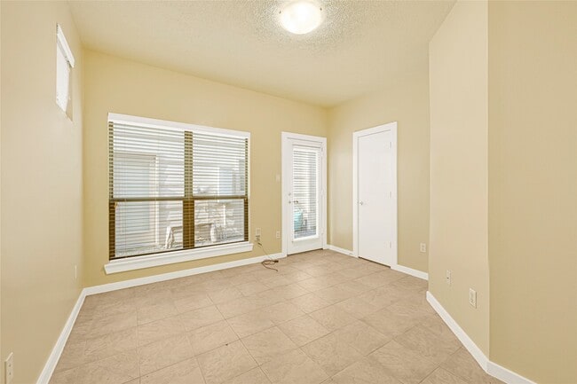 Building Photo - 1148 Bonner St