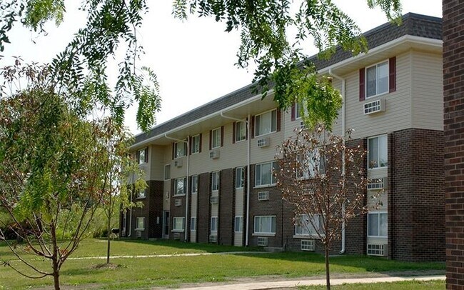 Foto del edificio - 200 N Crestlane Dr