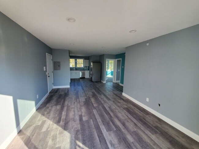 Building Photo - 91 Maple Ave