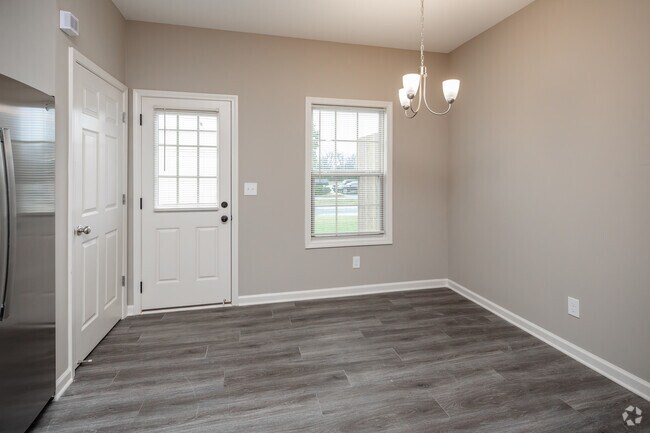 2HAB, 1,5BA - 1.050 ft² - Comedor - 2 bed 2 bath Newly Renovated Townhome!