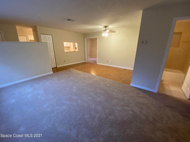 Building Photo - 1865 Guava Ave