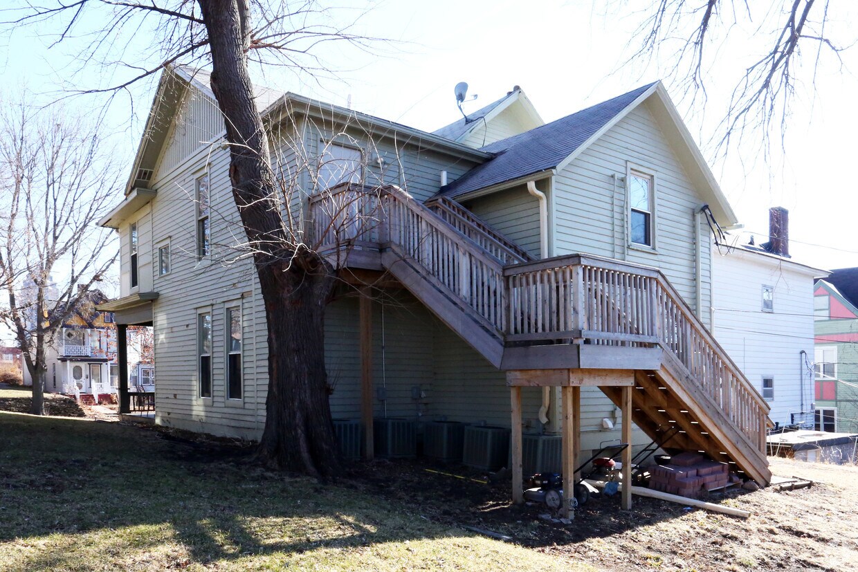 Building Photo - 670 18th St