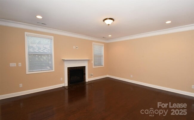 Foto del edificio - 14523 Rhiannon Ln