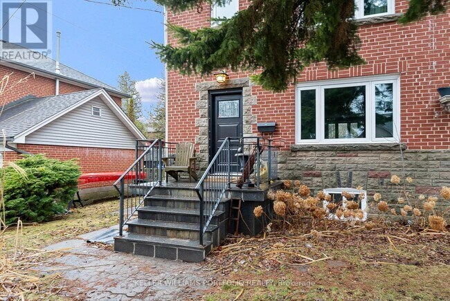 Photo du bâtiment - 40 Scarboro Crescent