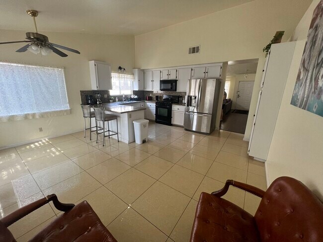 Foto del edificio - 3209 Bermuda Bay St