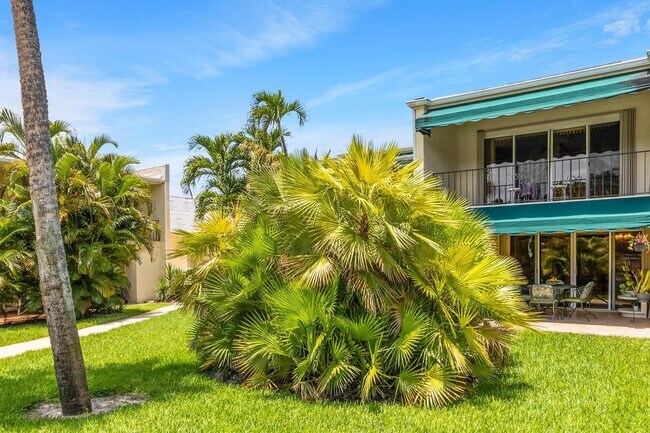 Foto del edificio - 386 Golfview Rd