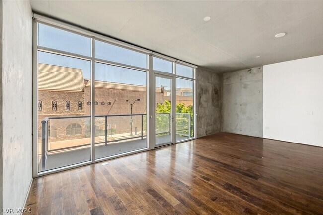 Building Photo - 353 E Bonneville Ave