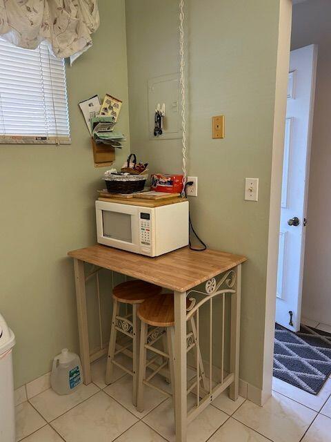 Foto del edificio - 2615 Garden Dr N