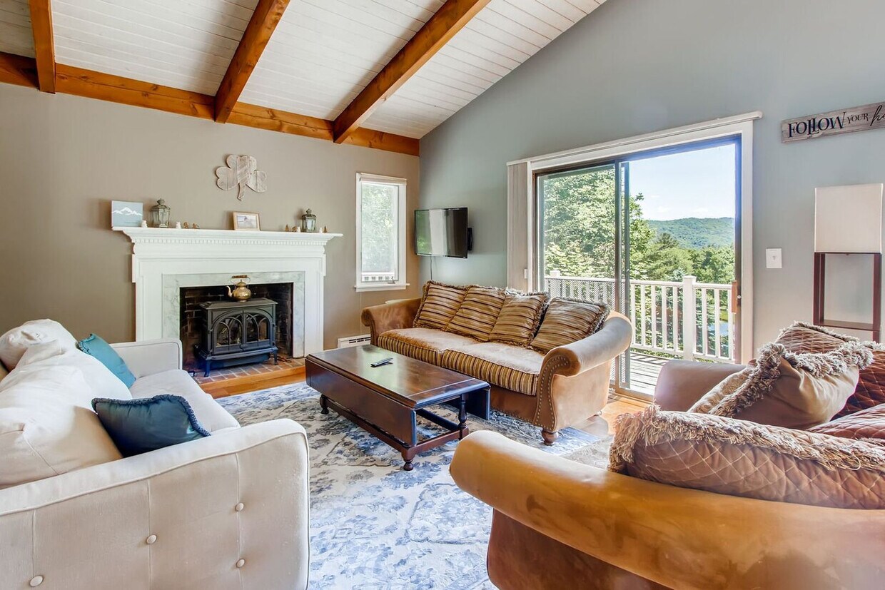 Foto principal - 102 Silver Spring Hill Rd