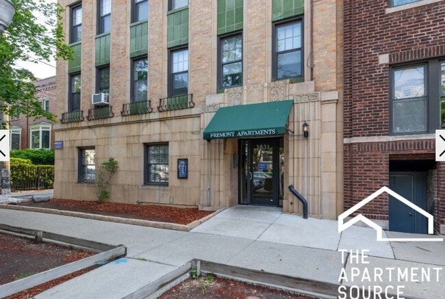 Photo - 3831 N Fremont St Apartment