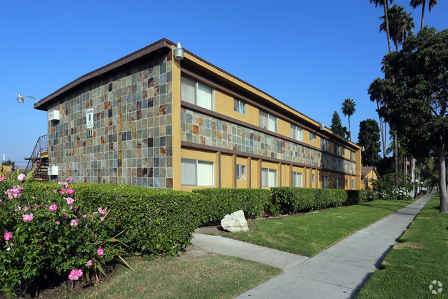 Building Photo - Glen Forest Apartments