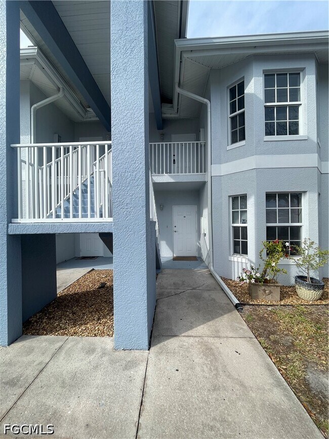 Foto del edificio - 8555 Bernwood Cove Loop