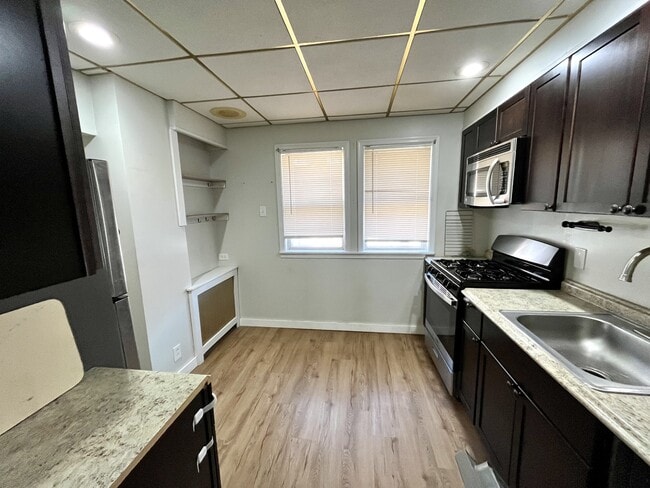 Foto del edificio - 4129 Gilham St