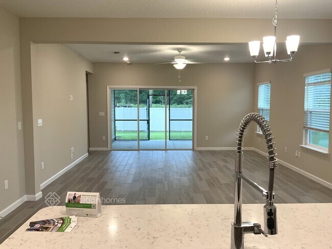 Foto del edificio - 11382 Oyster Creek Rd