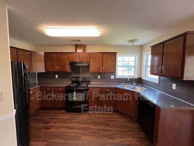 Foto del edificio - 37 Brentwood Dr