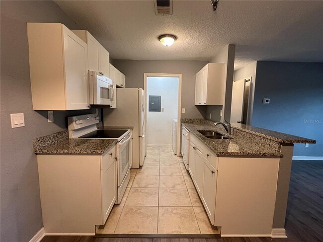 Foto del edificio - 10265 Gandy Blvd N