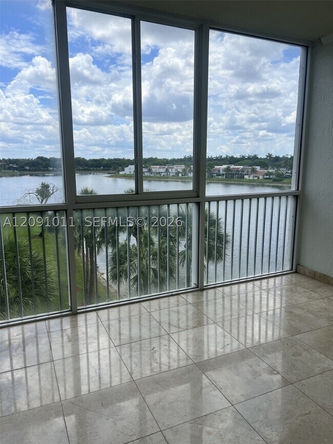 Foto del edificio - 10750 NW 66th St