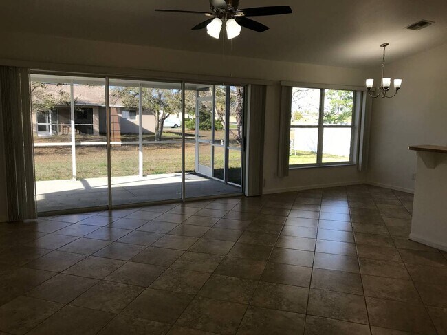 Foto del edificio - 1739 NW 19th Ter