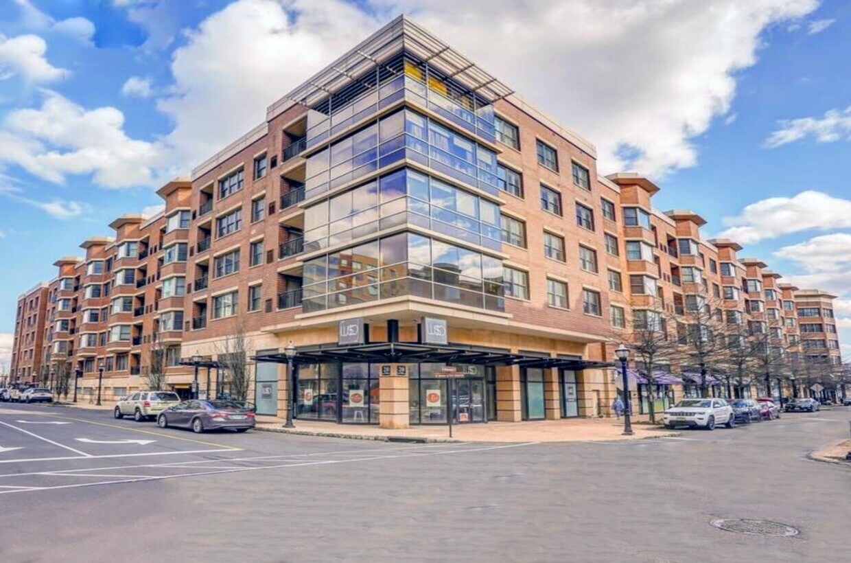 Foto principal - 20 Ave at Port Imperial Blvd