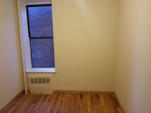 Foto del edificio - 172 Bay 28Th St