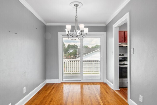 Foto del edificio - 3 Bed/2 Bath.  Pet Friendly. Large Yard. No Security Deposit