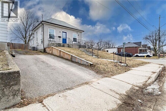 Photo du bâtiment - 89 Maitland St