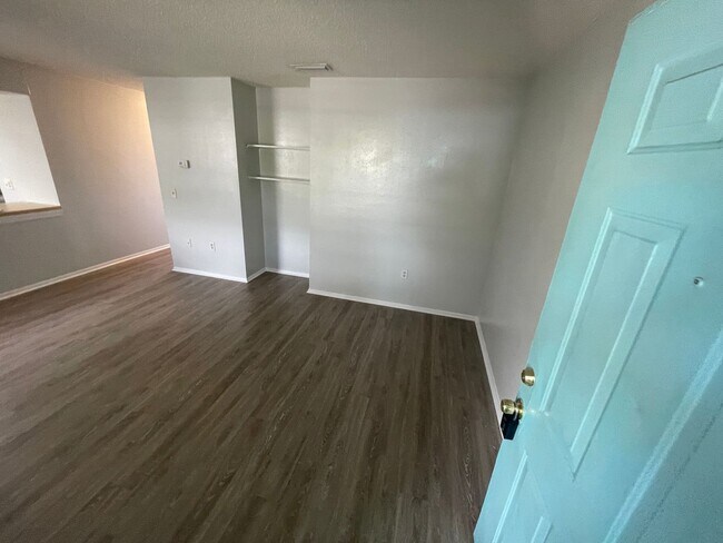 Foto del edificio - 2/1 Second Floor Apartment in New Port Richey