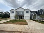 Foto principal - Modern 3 Bd 2.5 Full Bath Townhouse Near U...