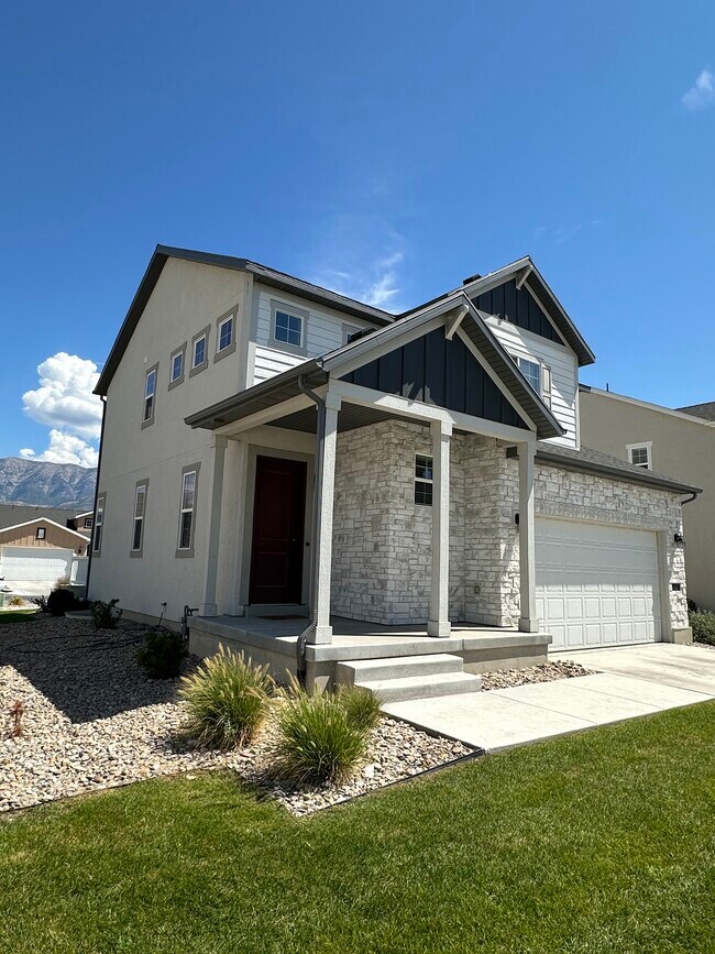Building Photo - 1429 3500 W