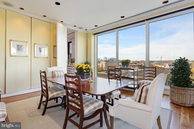 Foto del edificio - 2501 M St NW