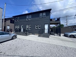 Building Photo - 236 S Market St