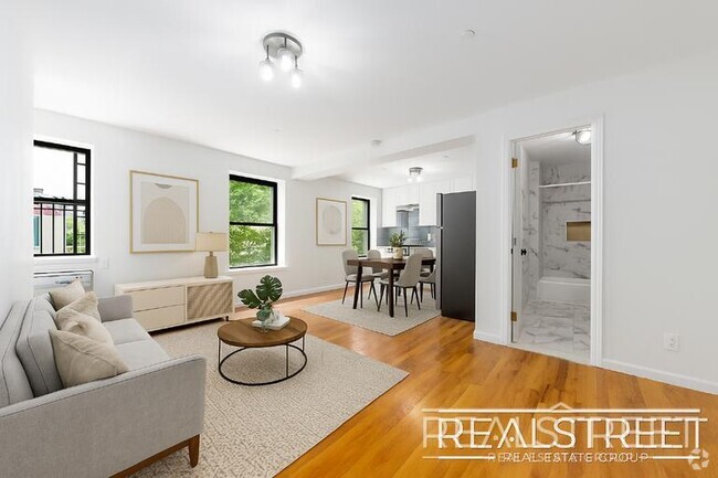 Building Photo - Spacious 2 Bedroom in Williamsburg!
