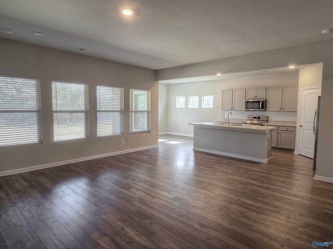 Foto del edificio - 117 Edensmith Dr