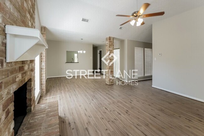 Building Photo - Charming 3 Bedroom in Missouri City!