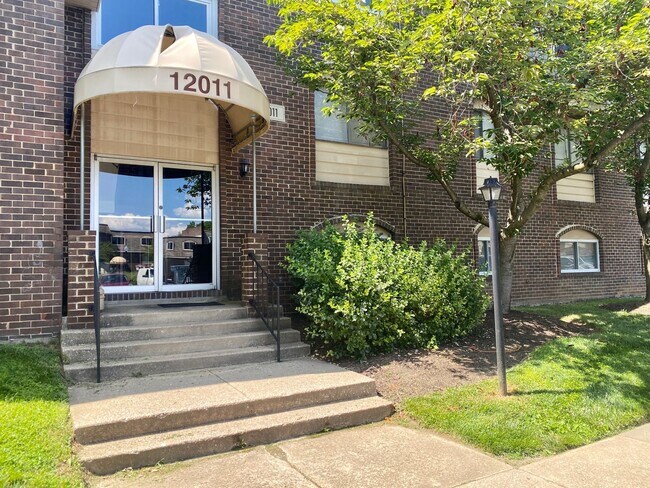 Foto del edificio - Cozy 2 Bedroom Condo in Reisterstown.