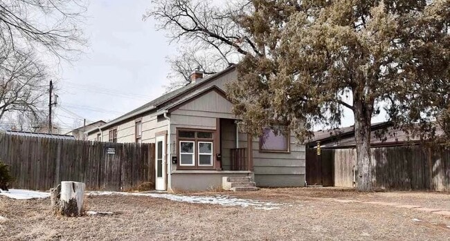 Building Photo - 2021 4th Ave