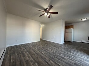 Building Photo - 421 Poplar Level Ct