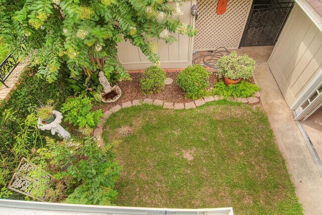 Foto del edificio - 2912 Cherry Creek Cir